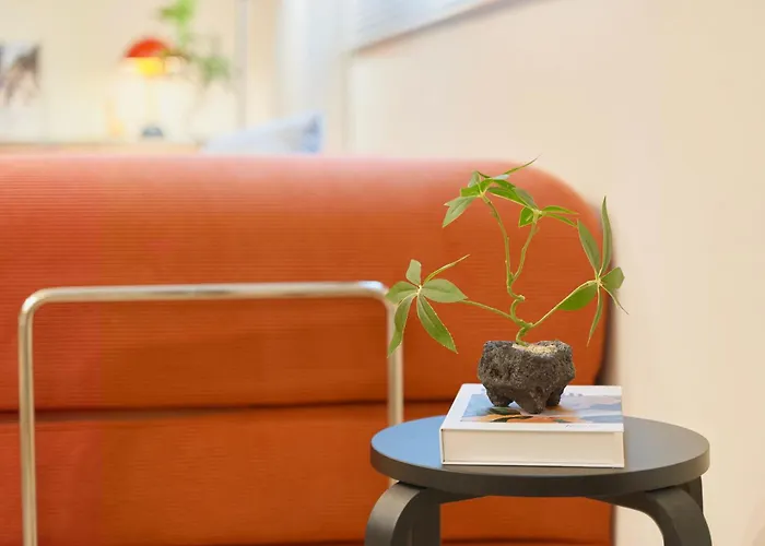 Apartment Itaewon, Spacious #3mintoitaewonstn #familytrip #friendstrip #grouptrip #sleeps10 #myeongdong20min #namsan20min #bestlocation #hotelstylebedding #stay762 #longstaypickupservice *